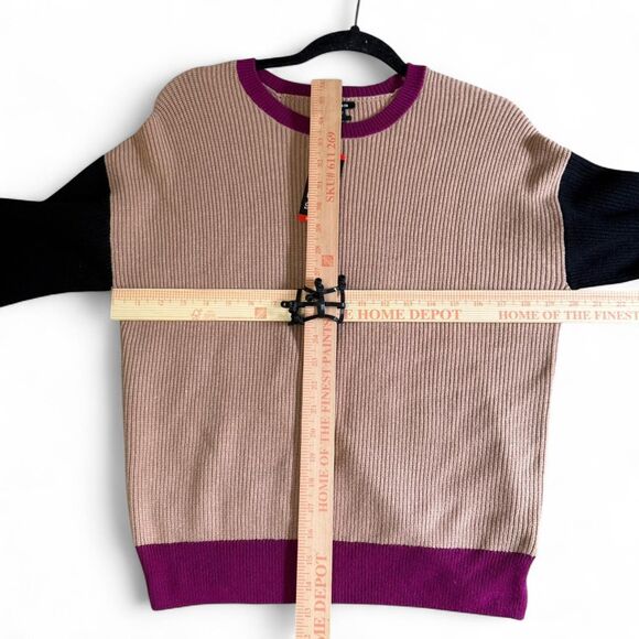 Express Tan Color-block Relaxed Sweater Sz XS - NEW - Picture 9 of 9